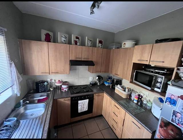 2 BEDROOM PROPERTY TO RENT IN NOORDHEUWEL